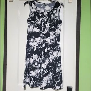 Madison Leigh Black And White Floral Dress Sz 6